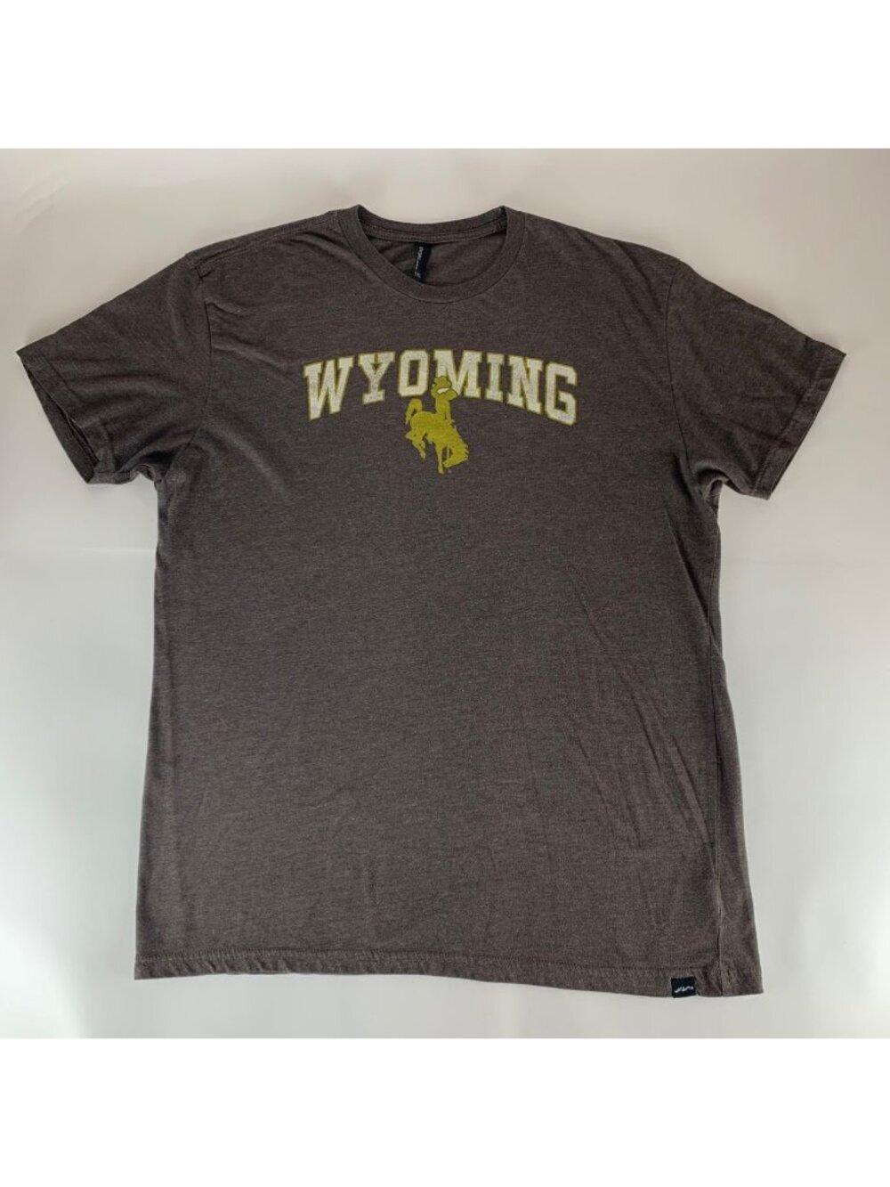 Wyoming Cowboys NCAA Brown Techstyles Short Sleeve Crewneck Shirt Mens XL